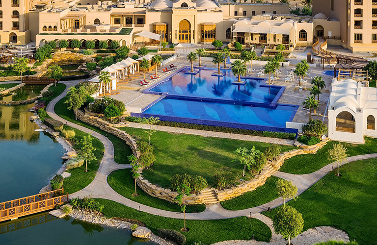 مشروع تطوير منتجع صحي فاخر في الرياض
